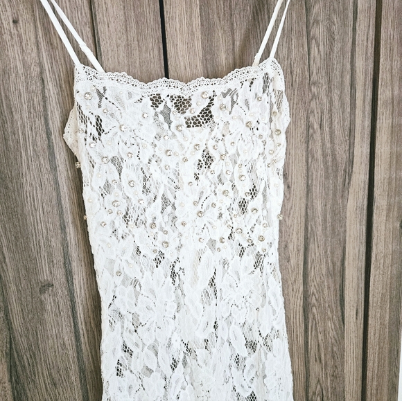 Hemant & Nandita Sheer Lace Midi Dress - Picture 4 of 8